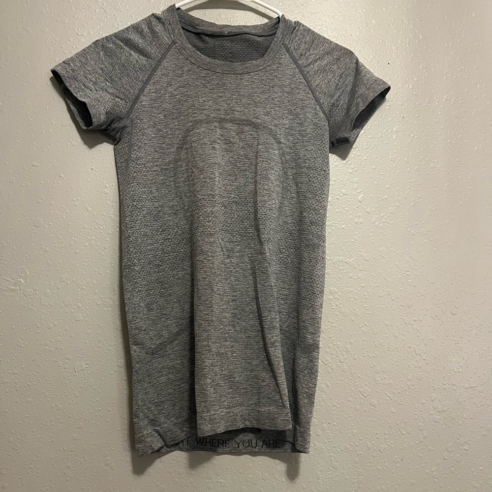 lululemon athletica Gray Short Sleeve Tee